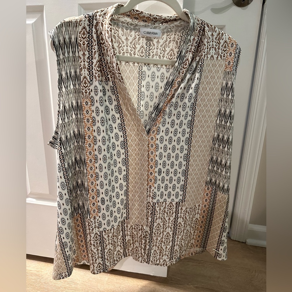 Calvin Klein Women’s Sleeveless Geometric Pattern Blouse - Size 1X Tan Brown